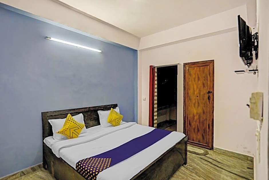 Goroomgo Raj hotel vip Noida