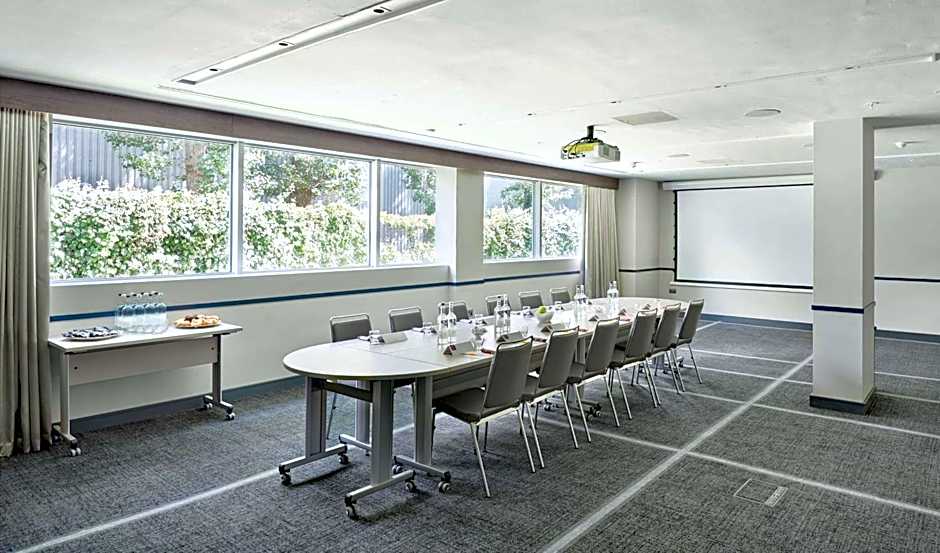 Hyatt Place London Heathrow Airport