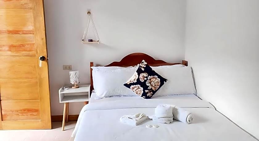 Sunset Paradise Moalboal