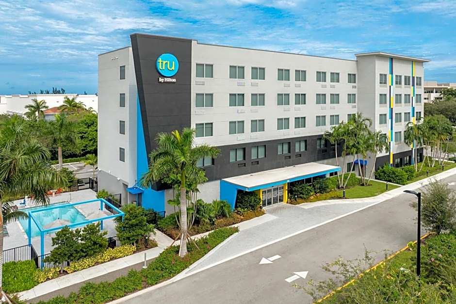 Tru by Hilton Miramar