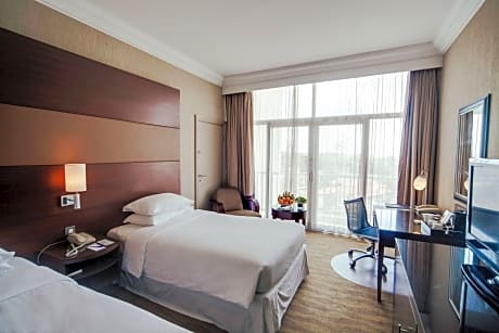 Deluxe Room, 2 Twin Beds, Balcony