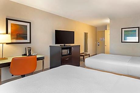 Standard Room with Two Queen Beds