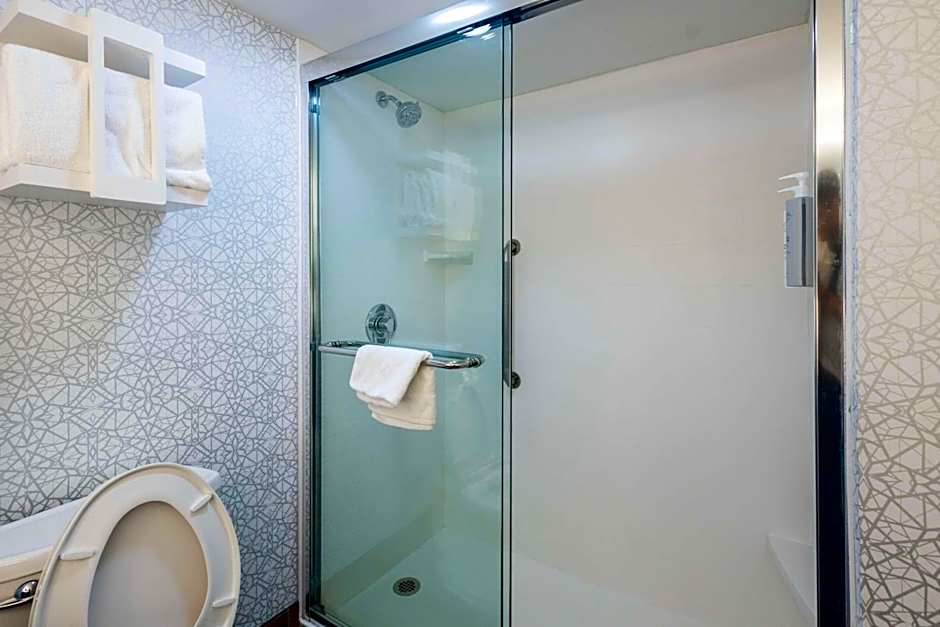 Hampton Inn By Hilton Springfield