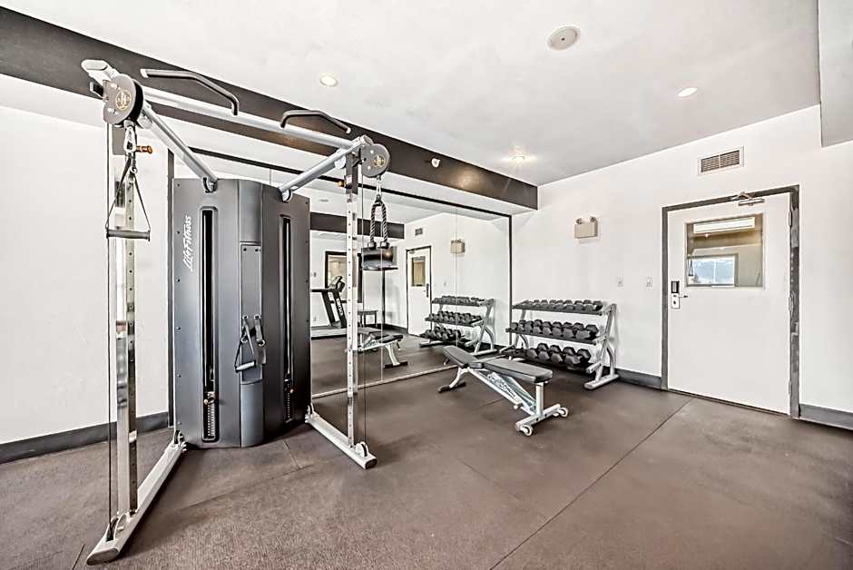 Grande Cache Inn & Suites