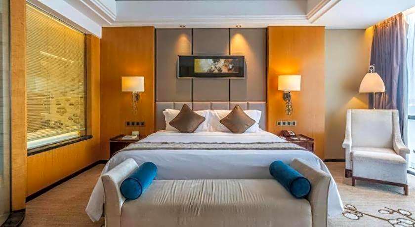Zhangjiagang Zhonglian GDH International  Hotel