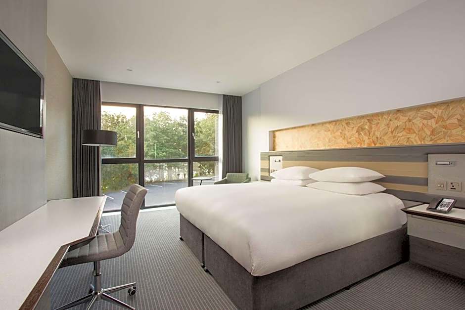 DoubleTree by Hilton Edinburgh - Queensferry Crossing