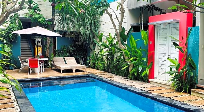 The Green Zhurga Suites