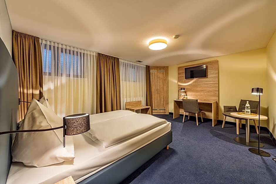 Photo 1 of 50 of Hotel Windsor