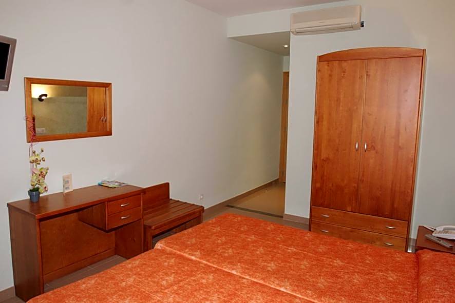Hotel Fonda Neus