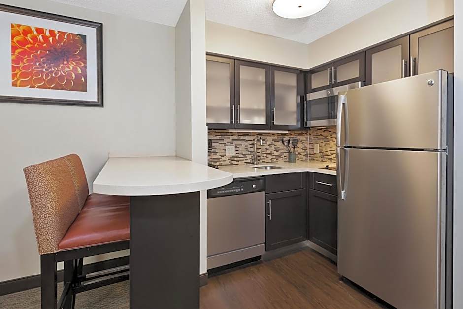 Staybridge Suites Detroit-Utica By IHG