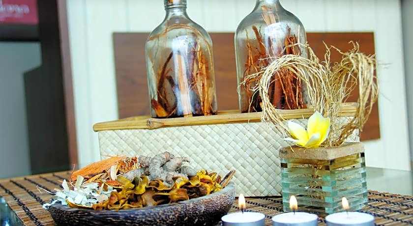 The Alana Hotel and Convention Center  Solo by ASTON