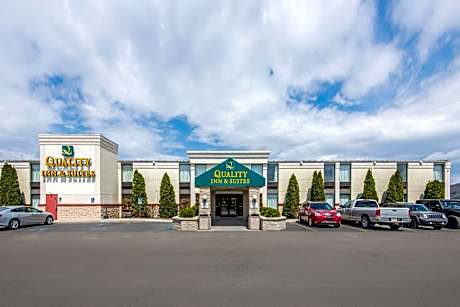 Quality Inn & Suites Mansfield