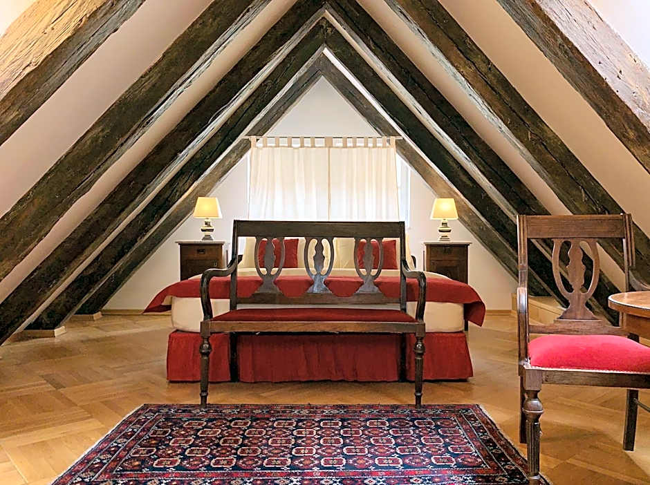 Small Luxury Palace Residence