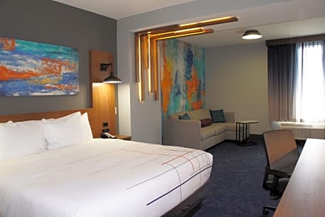 La Quinta Inn & Suites by Wyndham College Station North