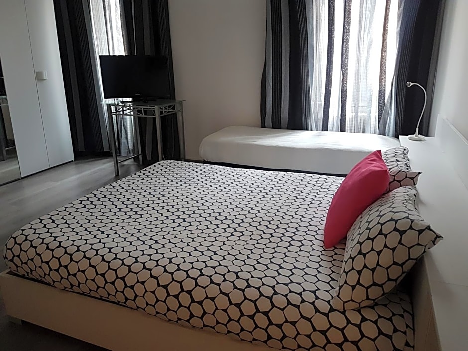 B&B Porto Vecchio ROOMS - Stazione Centrale Trieste