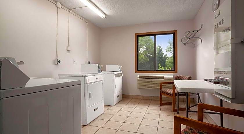 Super 8 by Wyndham Westminster Denver North