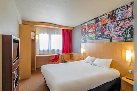 Standard One Double Bed