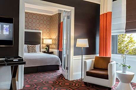 Corner Suite 1 King Bed
