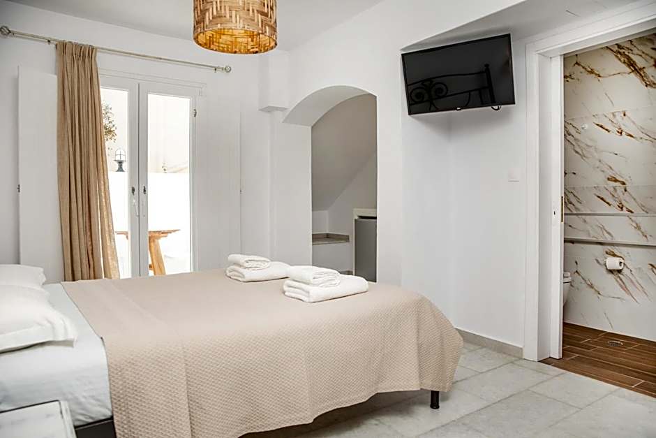 TERRA FOS NAXOS STUDIOS