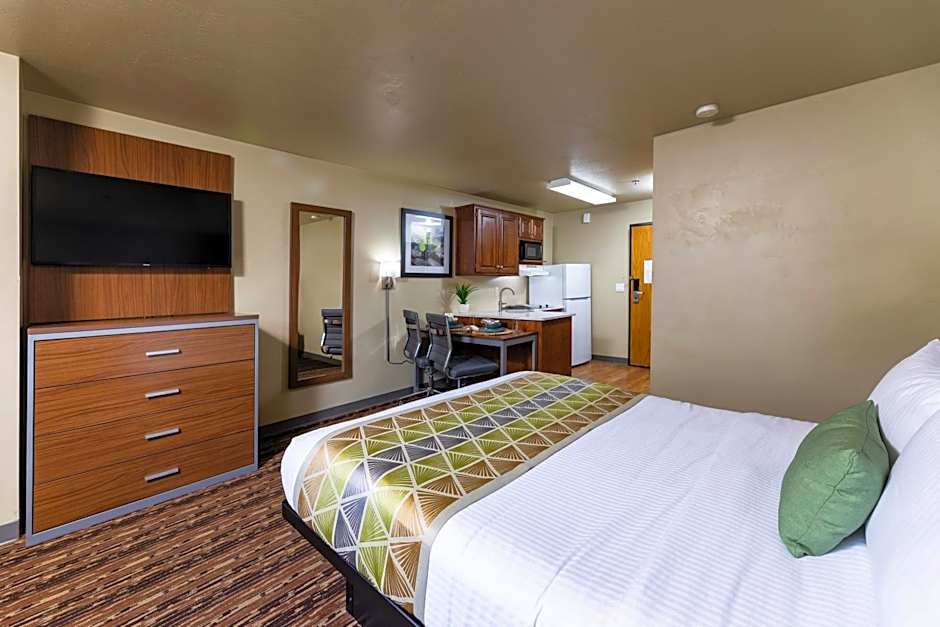 Extended Stay Airport