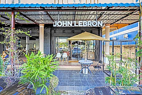 Collection O 91499 John Lebron House