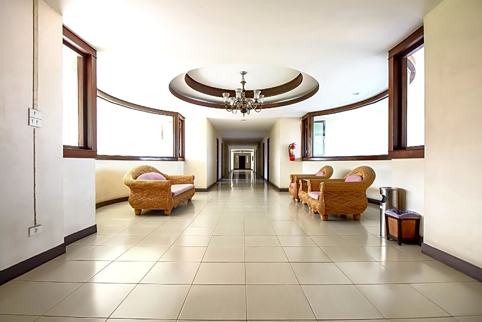 OYO 383 White inn hotel