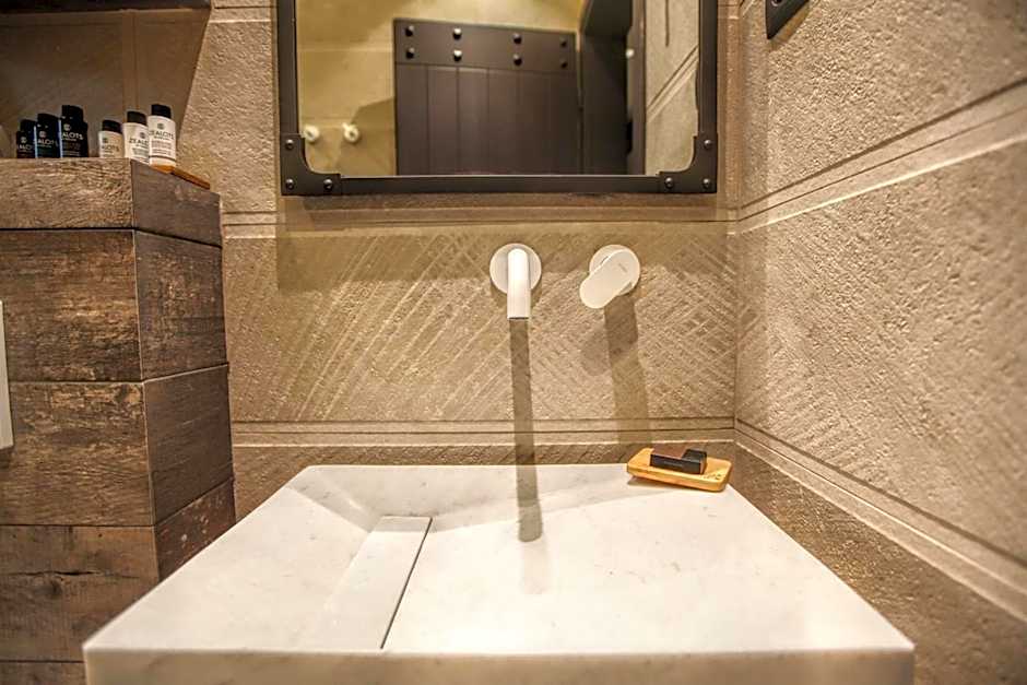 Meteora Heaven and Earth Kastraki premium suites - Adults Friendly