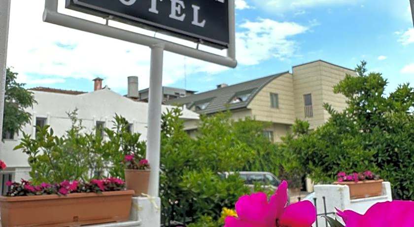 Amsterdam  Otel & Suit