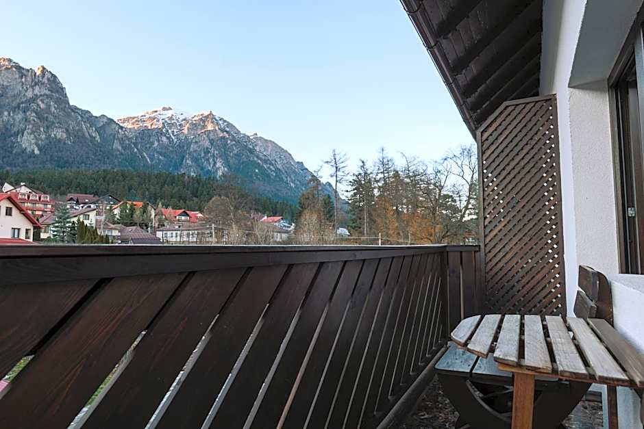 Suru Hotel & Restaurant