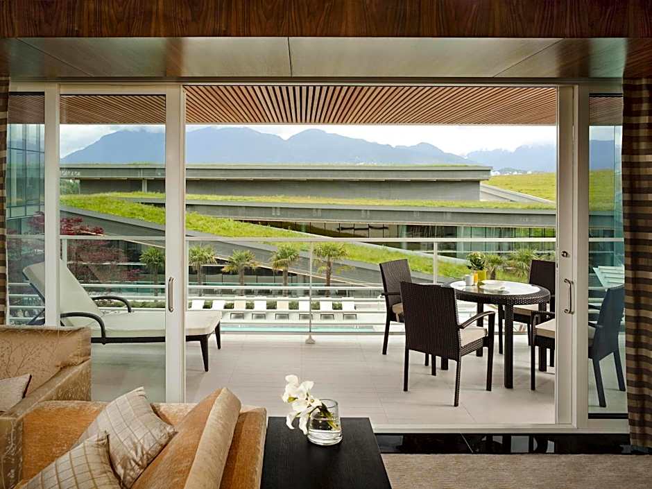 Fairmont Pacific Rim