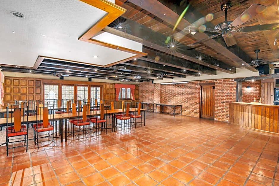 The Honest Lawyer, an Ascend Collection Hotel