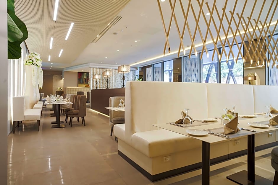 The Legacy Luxury Hotel