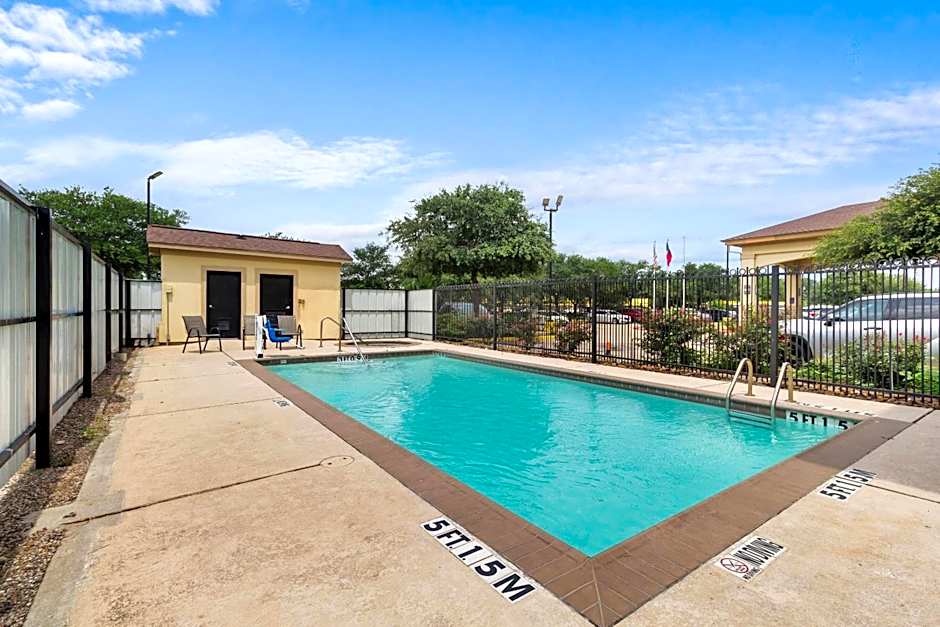 Sleep Inn & Suites Bush Intercontinental - IAH East