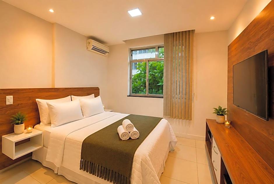 Comfortable 3 Bedrooms: Side Sea View