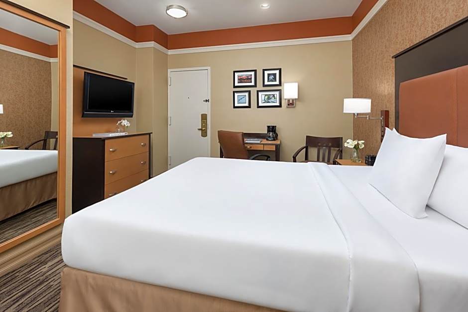 The Hotel @ Fifth Avenue