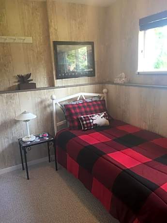 Silvern Lake Trail Bed and Breakfast