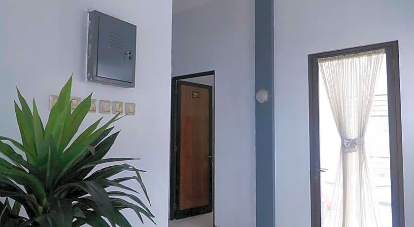 RedDoorz Plus near Undip Tembalang