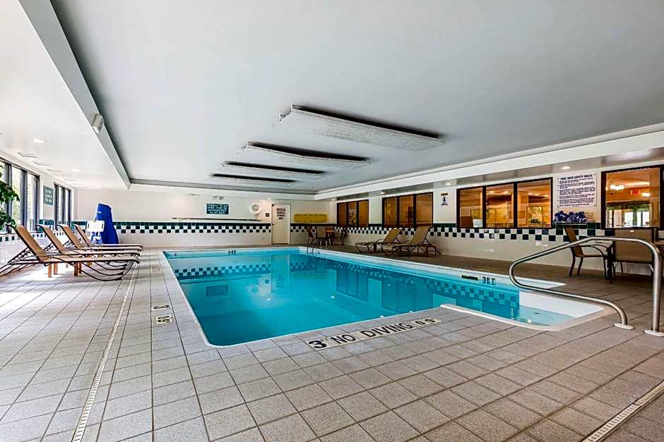 Comfort Inn & Suites South Bend