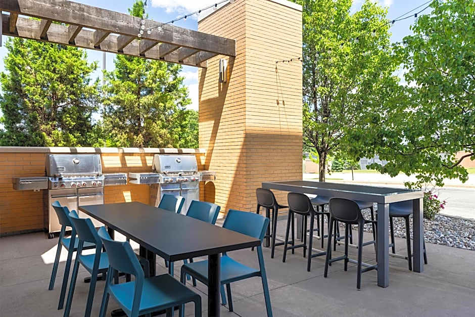 Home2 Suites by Hilton Milwaukee Brookfield