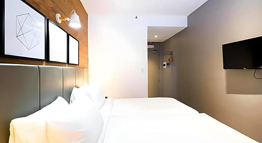 Avior Hotel