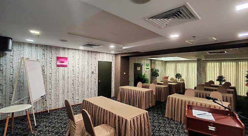 Ajang Hotel