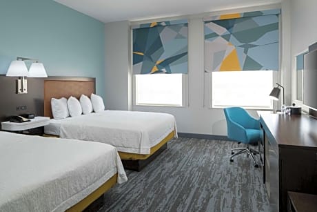 Room with Two Queen Beds - Non-Smoking