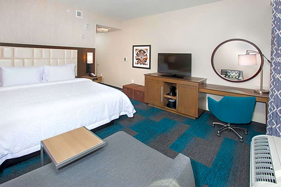 Photo 1 of 4 of 1 King Bed, Hearing Accessible