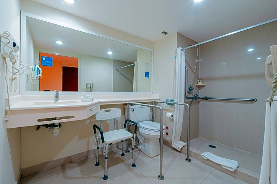 City Express by Marriott Mazatlán