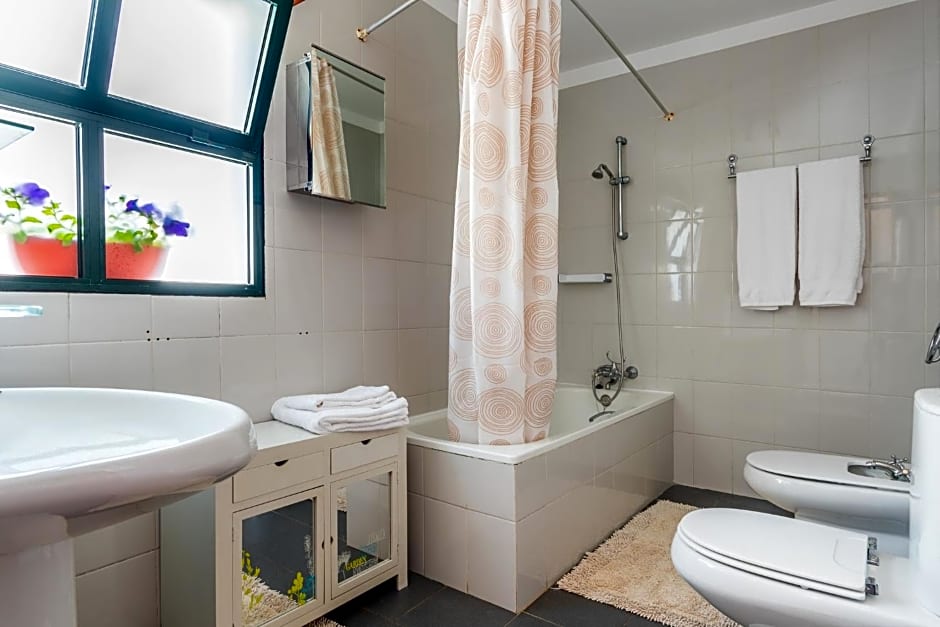 Vivenda da Esquina - by LovelyStay