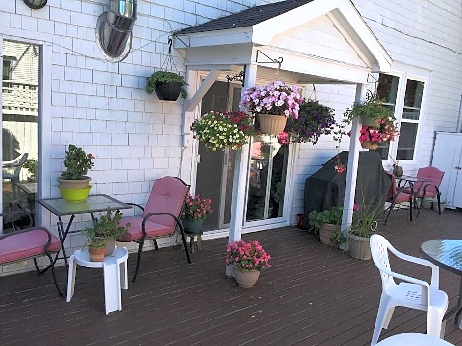 Lakelawn B&B and Motel