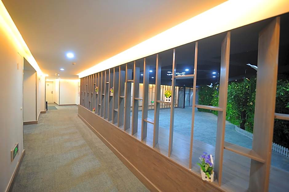 Elan Inn Suzhou Xinqu Heshan Metro Station