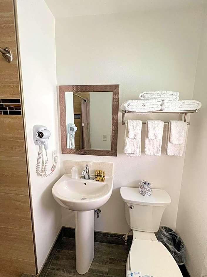 Town and Country Inn