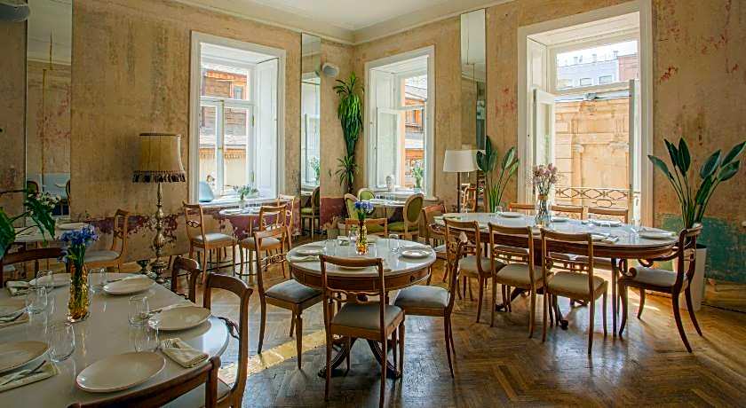 Unfound Door - Design Hotel