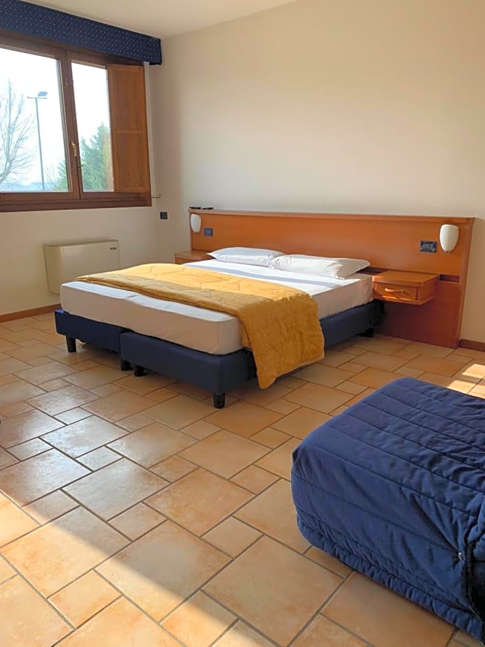 Hotel Lory Ficarolo